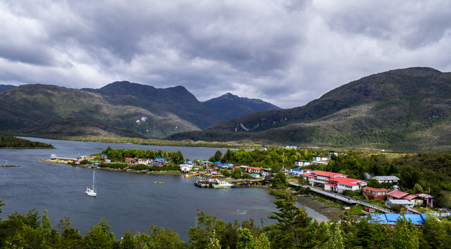 Cómo es Puerto Edén: La joya de los canales patagónicos